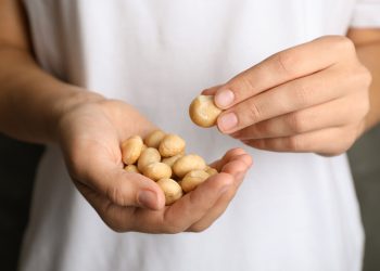 nut consumption